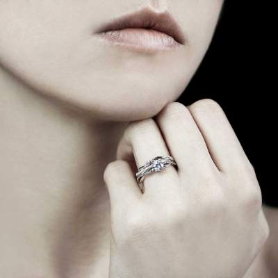 alliance-or-blanc-bague-fiancaille diamant-noemie